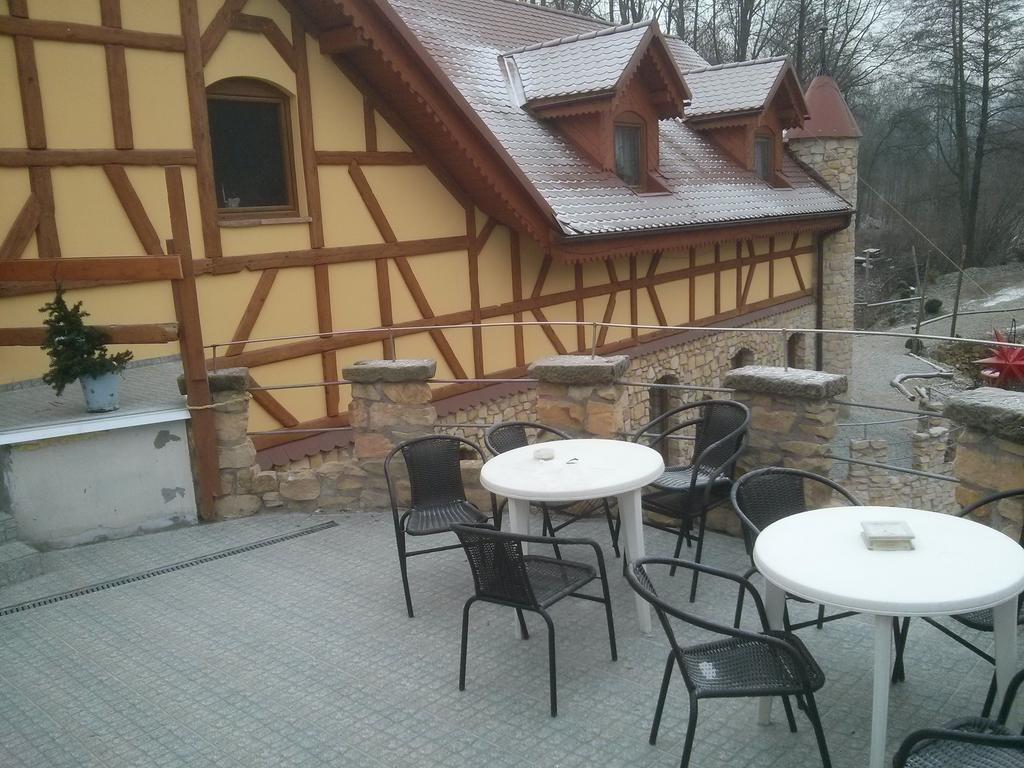 Zbojna Debra Bed & Breakfast Golejow ภายนอก รูปภาพ