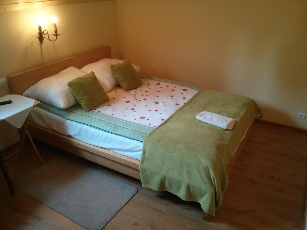 Zbojna Debra Bed & Breakfast Golejow ห้อง รูปภาพ