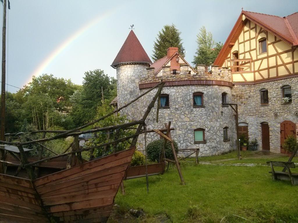 Zbojna Debra Bed & Breakfast Golejow ภายนอก รูปภาพ