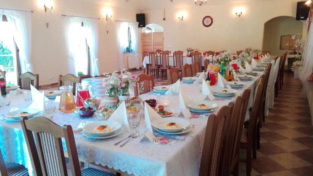 Zbojna Debra Bed & Breakfast Golejow ภายนอก รูปภาพ