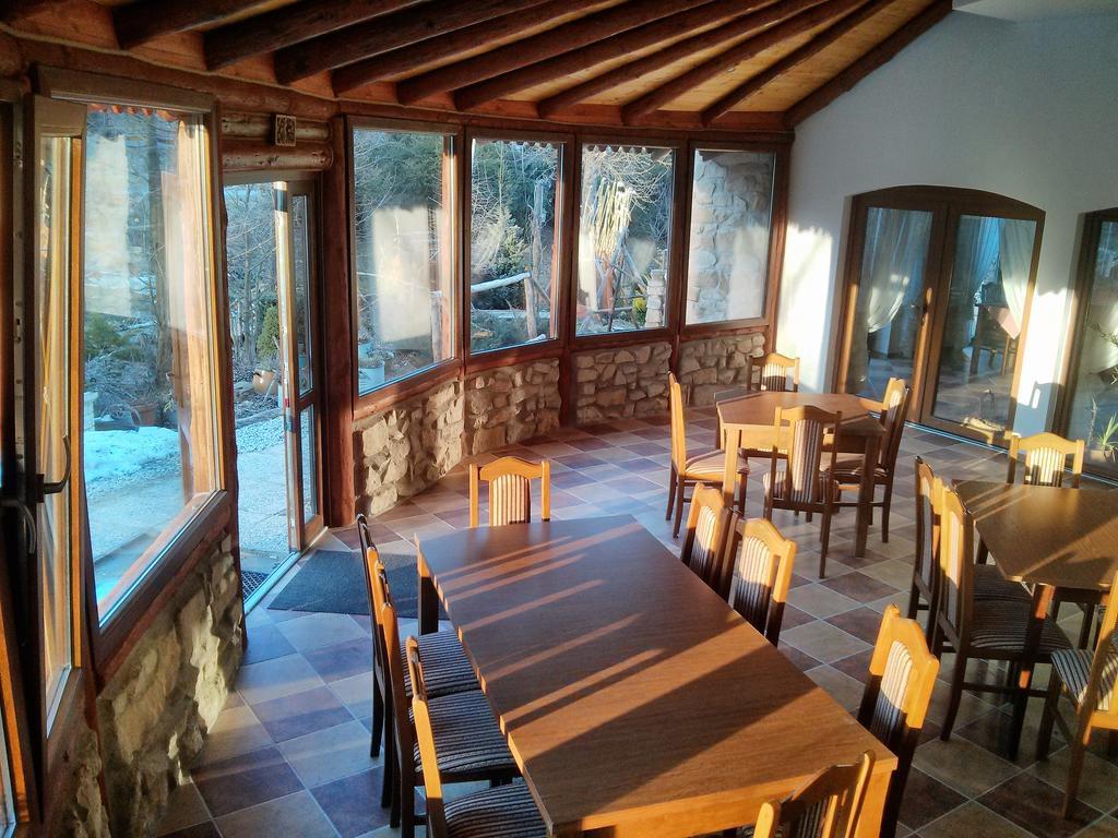 Zbojna Debra Bed & Breakfast Golejow ภายนอก รูปภาพ
